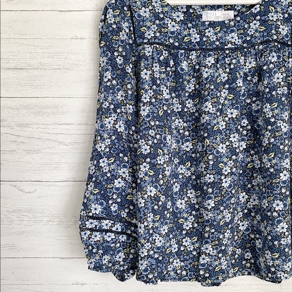 Floral Blouse - Picture 1 of 6